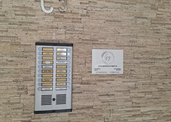 Giulia And Giada's House *